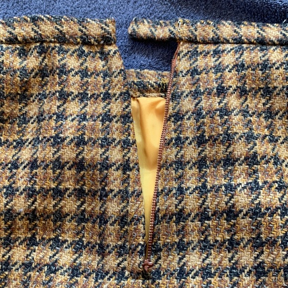 Vintage, Source unknown, 100% thick wool, houndstooth, side zipper midi skirt - Picture 4 of 9